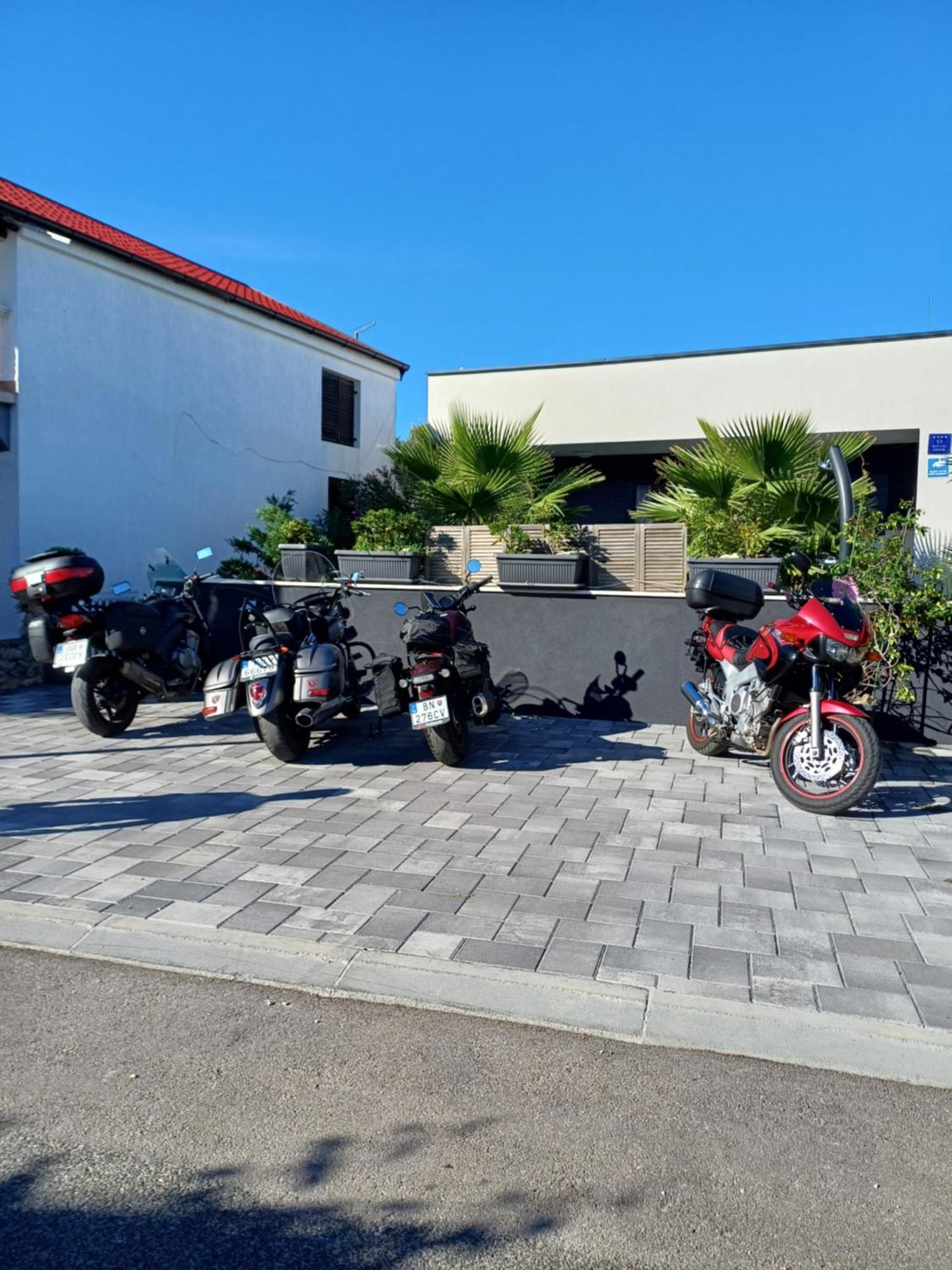 Villa Tome Vir Luaran gambar