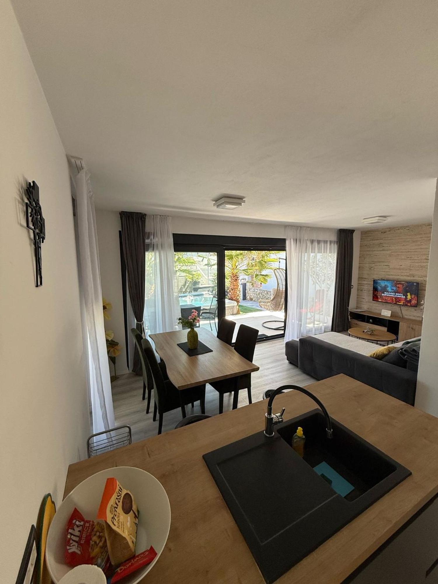 Villa Tome Vir Luaran gambar
